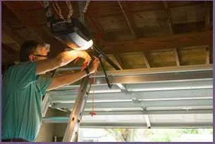 Community Garage Door Service Boca Raton, FL 561-349-6851 - 6-content-door-repair